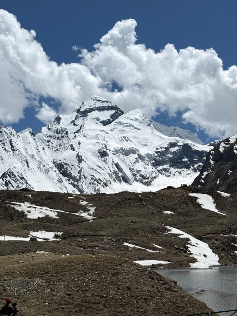 Explore Uttarakhand mountains and beautiful Himalayan landscapes